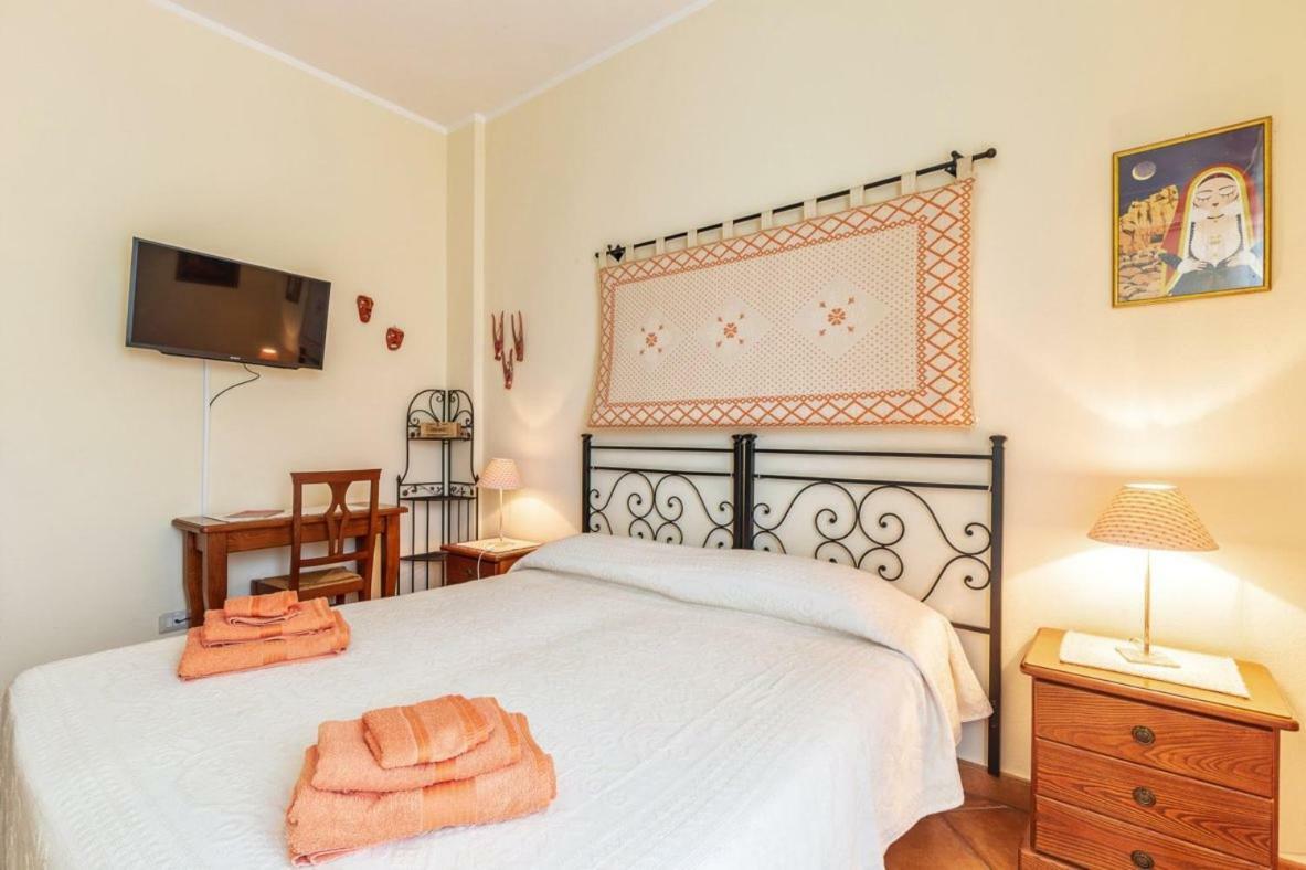 Il Leccio Bed and Breakfast Tortolì Eksteriør billede