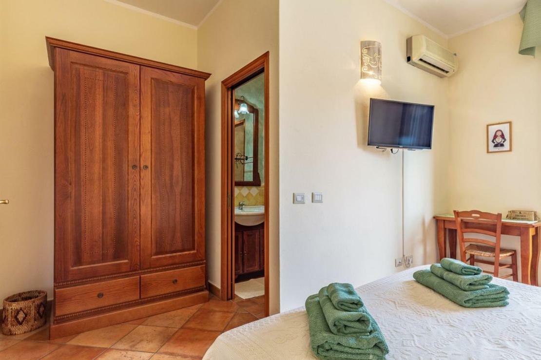Il Leccio Bed and Breakfast Tortolì Eksteriør billede